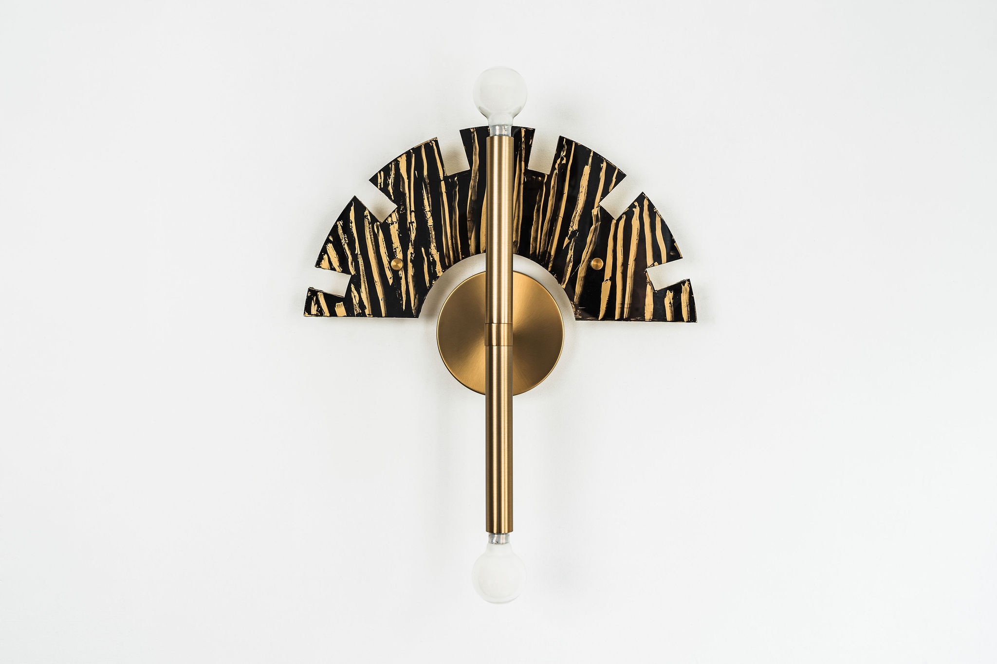 STANDOUT medallion